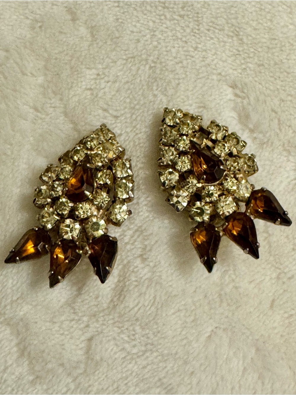 Source Unknown Gold-Tone Earrings with Amber Teardrops